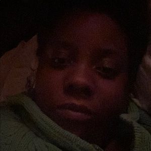 Meet your Posher, Cassandra